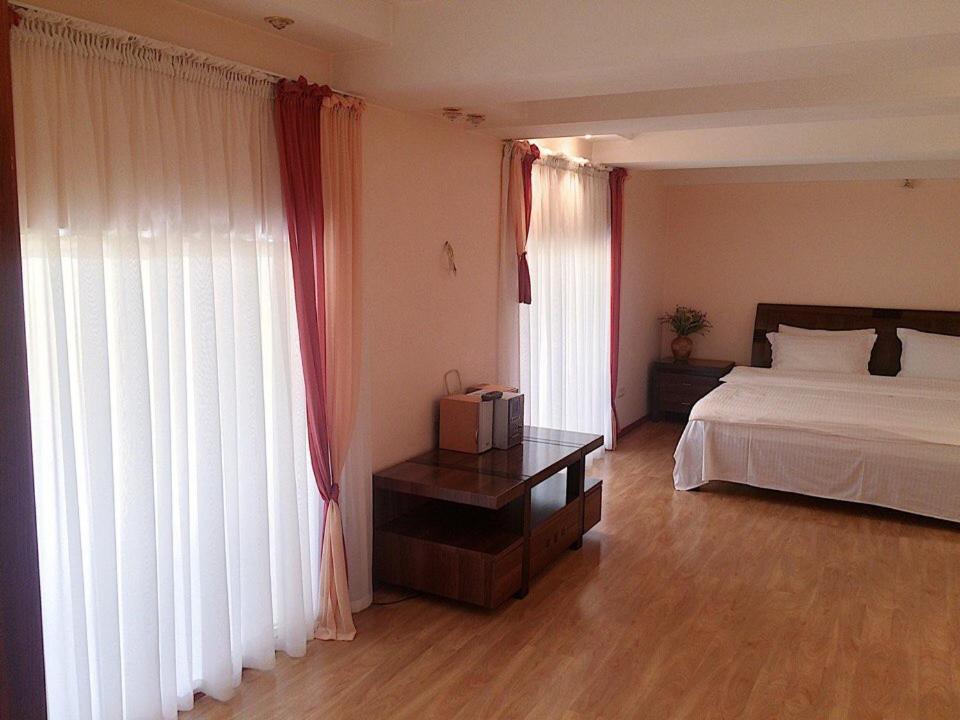 Apartment for Rent on Deribasovskaya street Odessa Eksteriør bilde