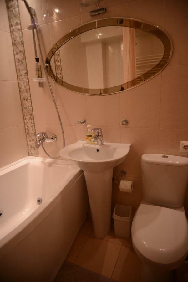 Apartment for Rent on Deribasovskaya street Odessa Eksteriør bilde