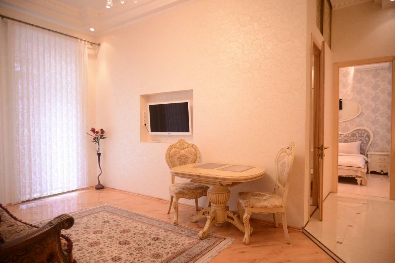 Apartment for Rent on Deribasovskaya street Odessa Eksteriør bilde