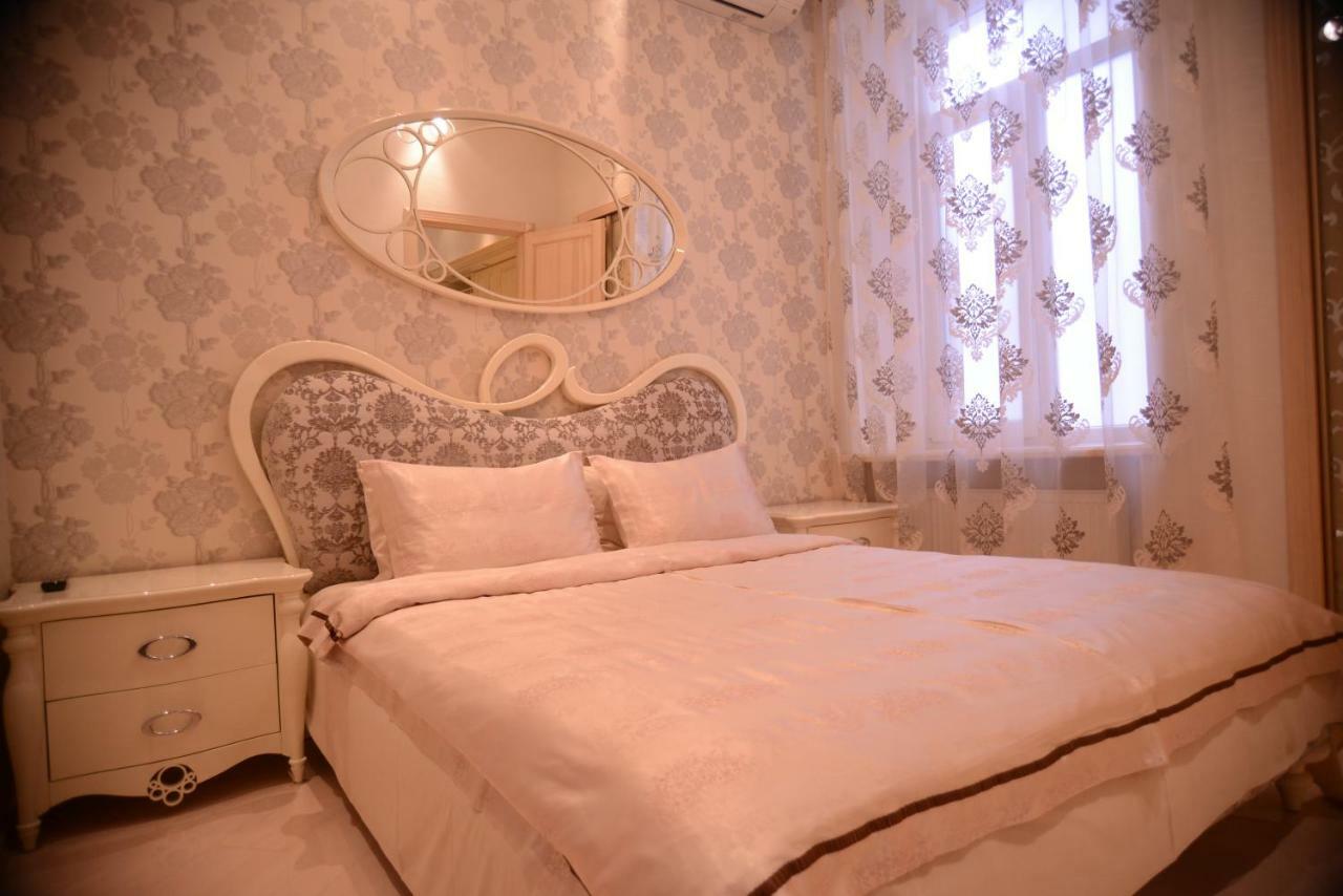 Apartment for Rent on Deribasovskaya street Odessa Eksteriør bilde